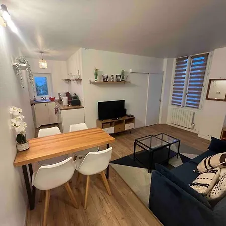 Chateau A 10 Min A Pied Versailles